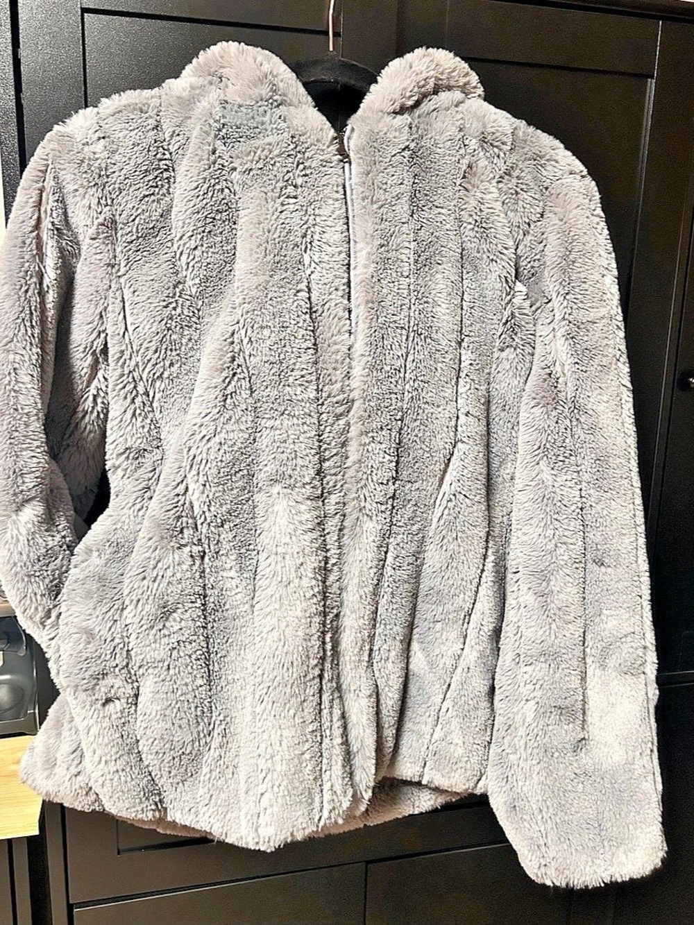Simply Vera Wang Faux Fur Hooded Jacket in Gray Size Large Like New